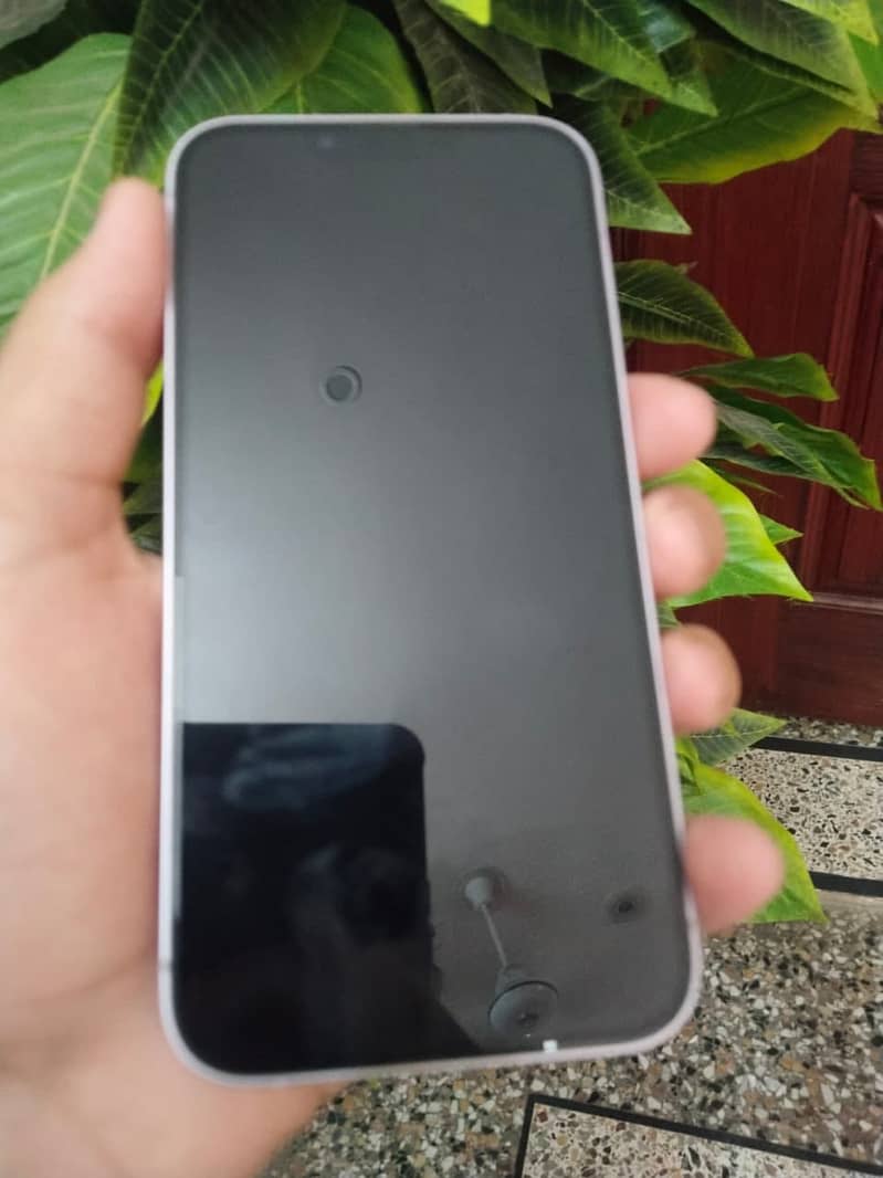 Apple iPhone 14 4