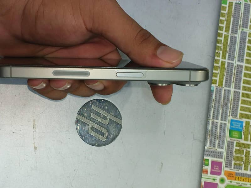 Apple iPhone 15 Pro 1