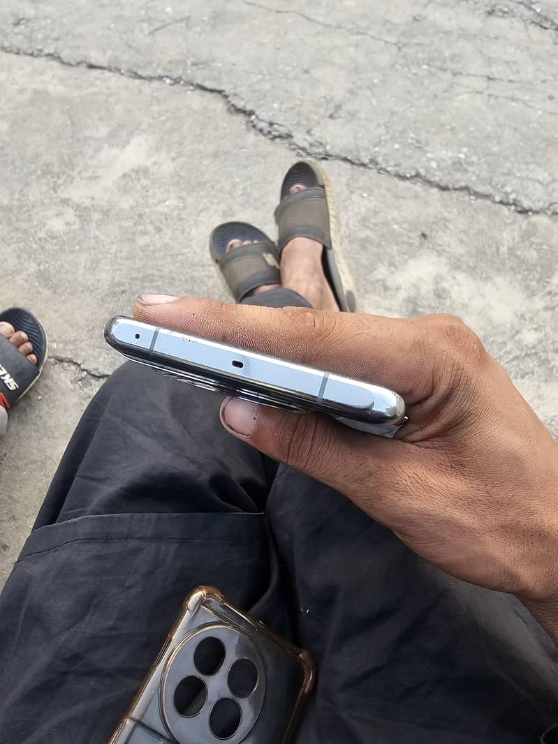 One Plus 11 6