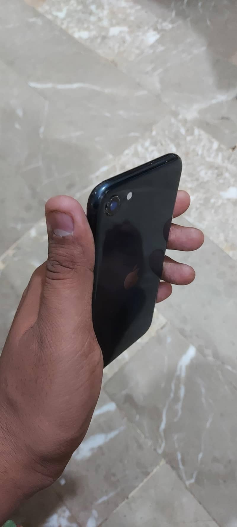 Apple iPhone SE 6