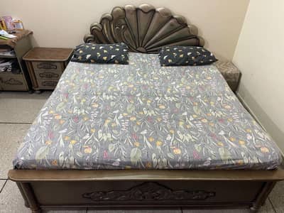 bed set with chairs