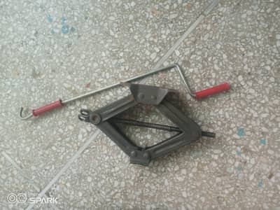 I am selling my car jack