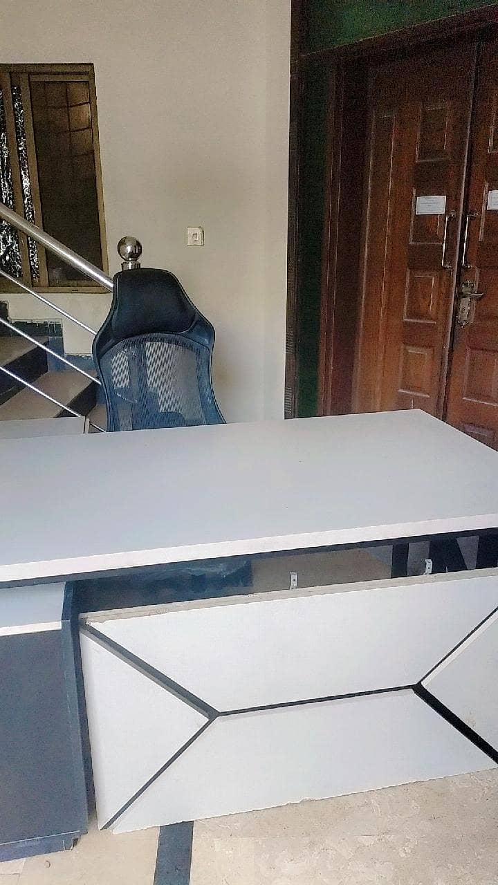 executive office table 1