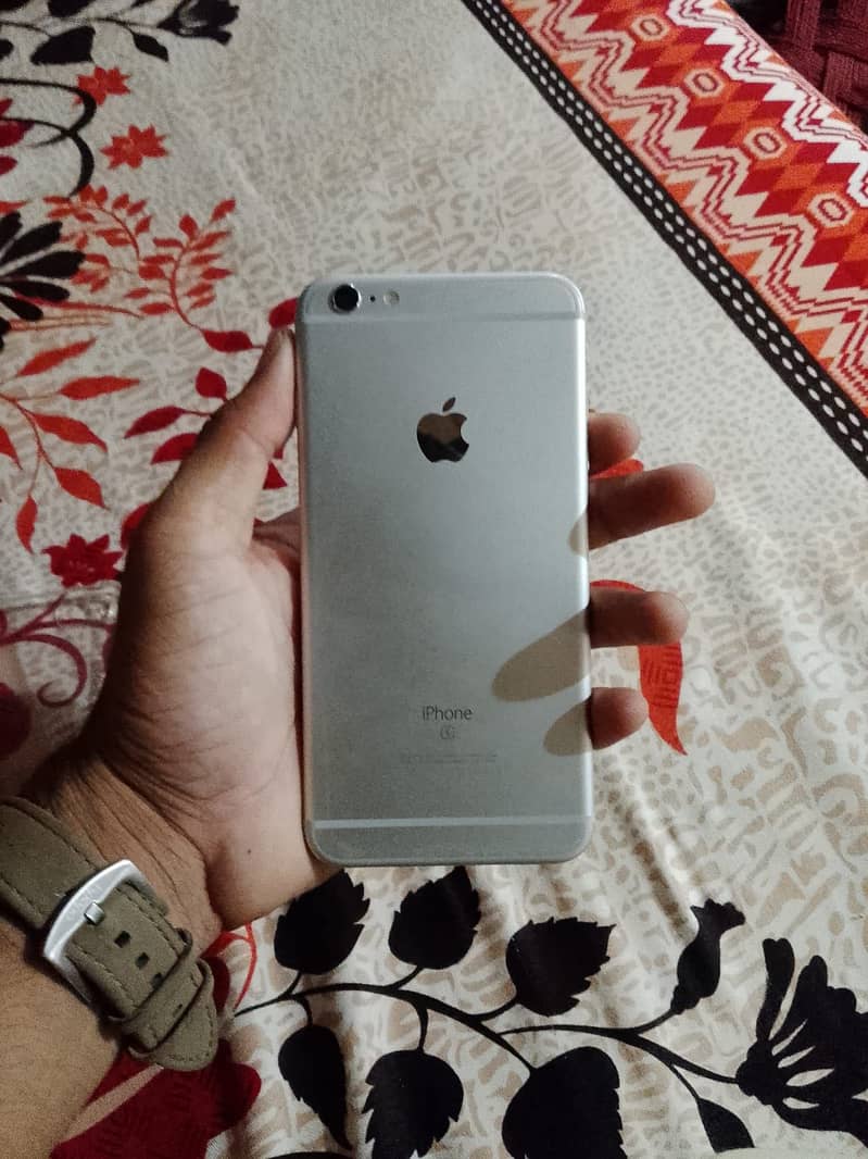 Apple iPhone 6S Plus 2