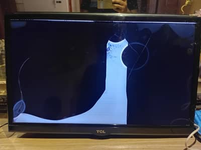 Orignal TCL LED tv 28 inch panel damedge