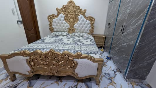 King size double bed for sale in very good condition very small use