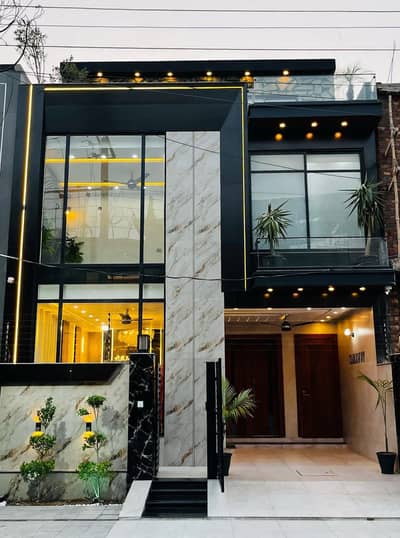 5 Marla Neat & Clean Smart House For Sale - Reasonable Price - Near Park Mosque School - Central Park Lahore