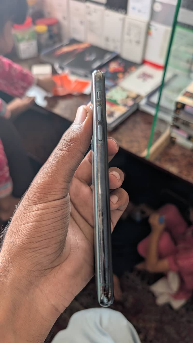 iPhone 11 Pro Max 2