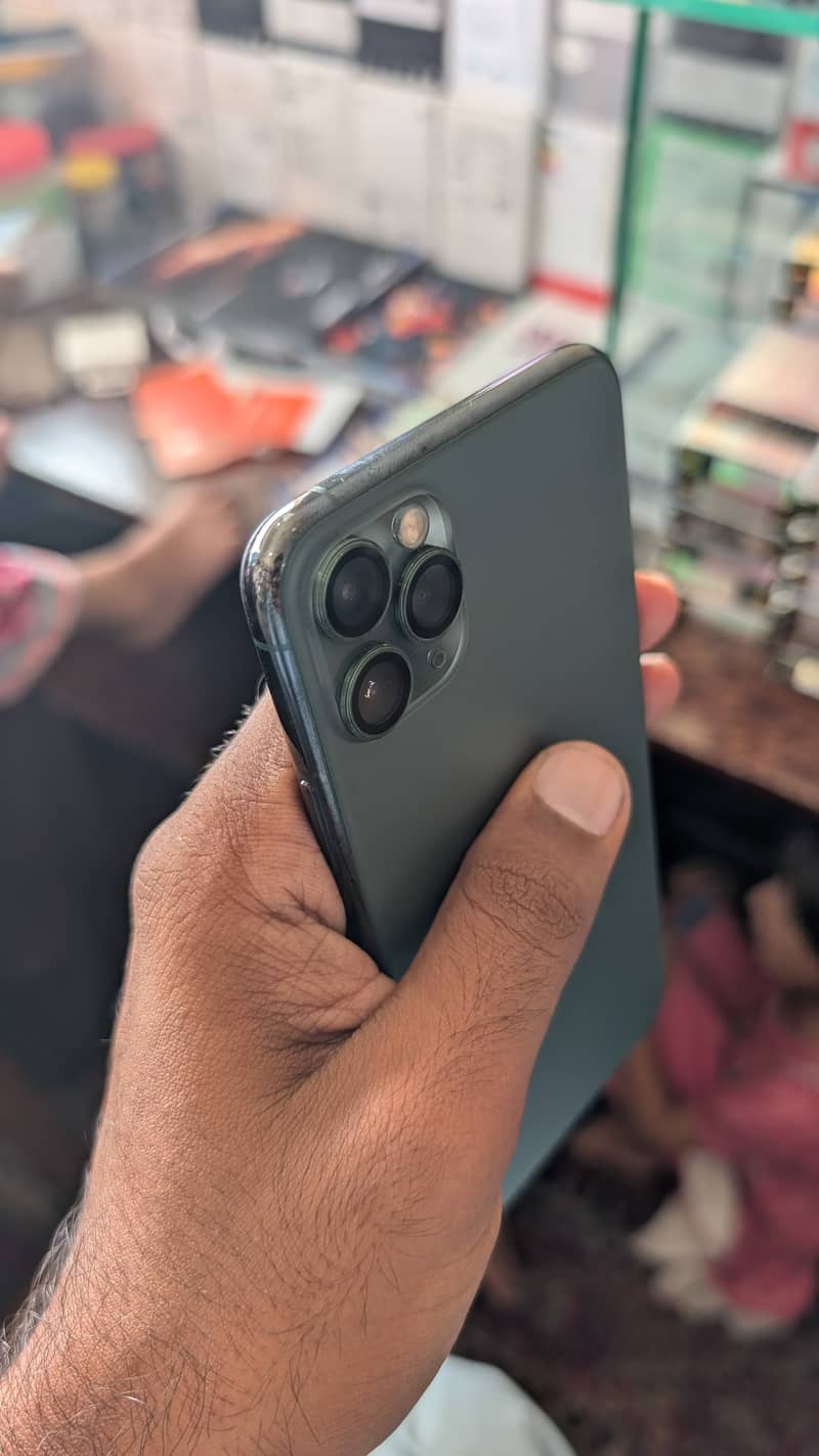 iPhone 11 Pro Max 3