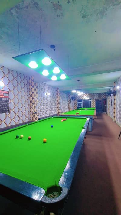 Full VIP Pool Table for Sale 5 × 10
