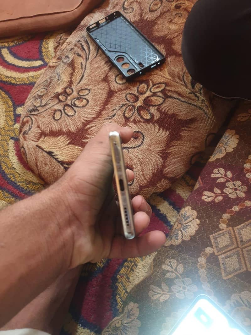 Tecno CAMON 40 Pro 3