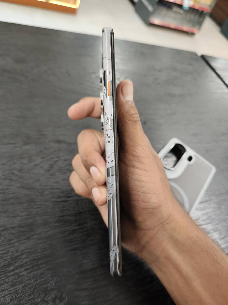 Tecno CAMON 40 Pro 7