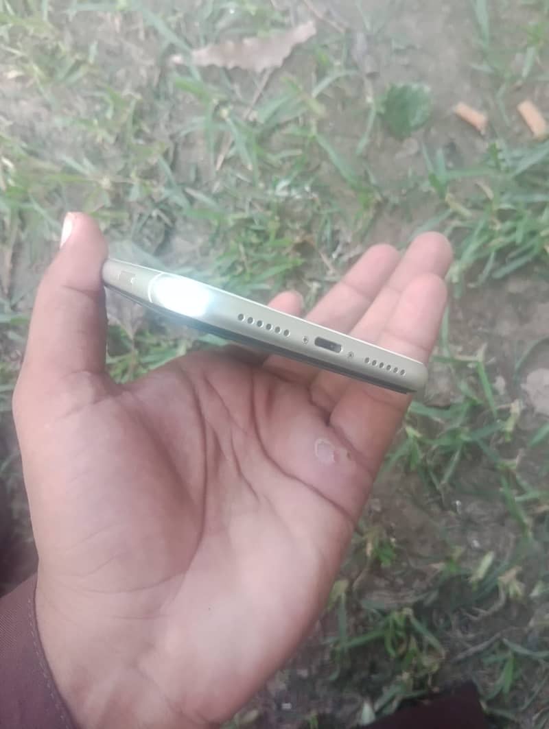 Apple iPhone 11 1