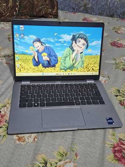 Dell Latitude 5330 I5 12th generation laptop 16by256gb With charger