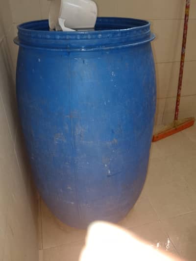 I am selling my 02 160 LTRs capacity water drums