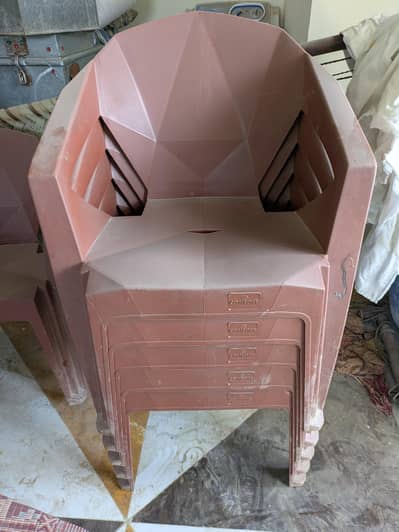 8 chairs & 2 Folding table 03.25. 40.86. 19.3