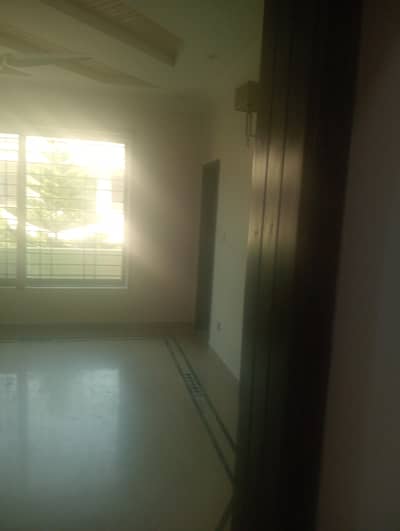 10marla 3beds DD TV lounge kitchen attached baths basement portion for rent in G 13 2 islamabad