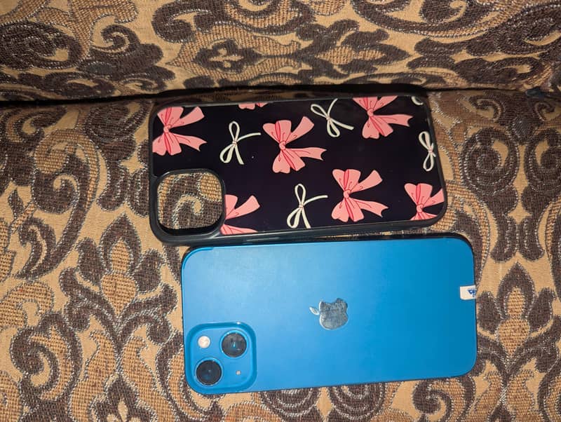 Apple iPhone 13 3