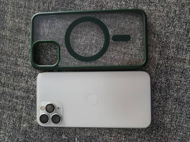 Apple iPhone 11 Pro 3