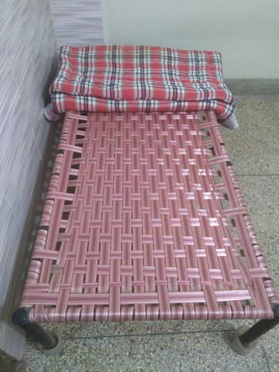 Amazing! Get Four Long Lasting Metal Palang Beds In Just 35,000 Only!