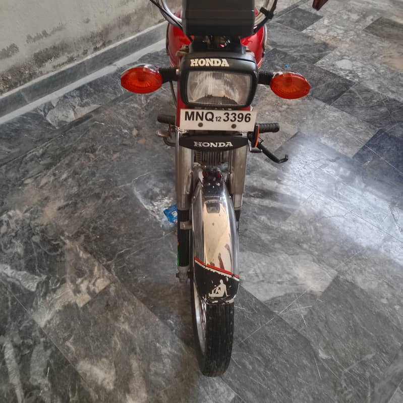 CD 70 2011 model 1