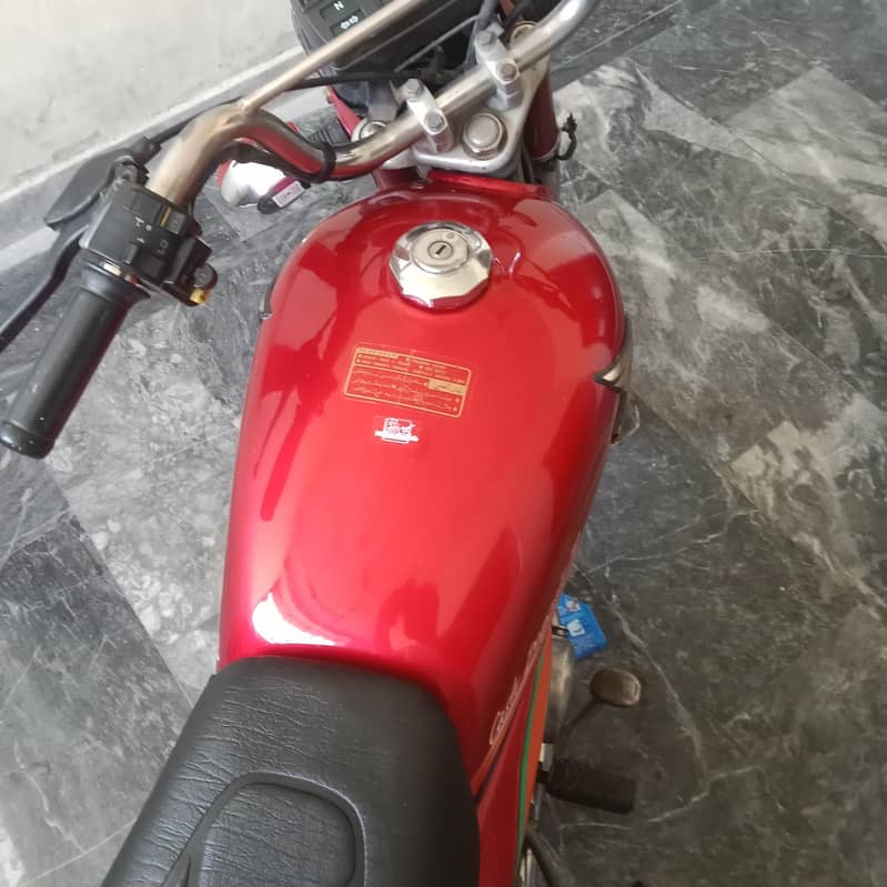 CD 70 2011 model 5