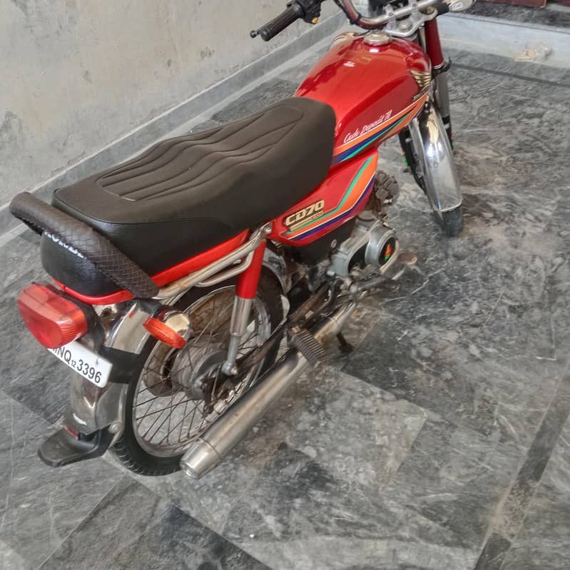 CD 70 2011 model 7