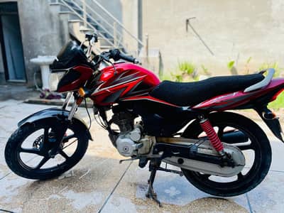 Honda CB 125 F