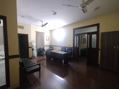 1 Kanal Furnished Upper Portion with Separate Gate for Rent in Model Town Extension, Lahore
