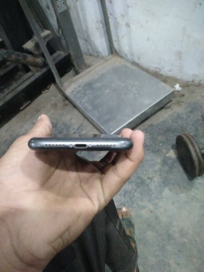 Apple iPhone 11 2