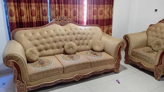 Crown Sofa Set 100% good condition