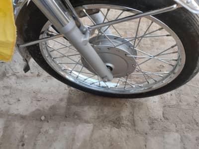 Honda 125 salf start bic for sale 26 modal 03451400338 03464952094