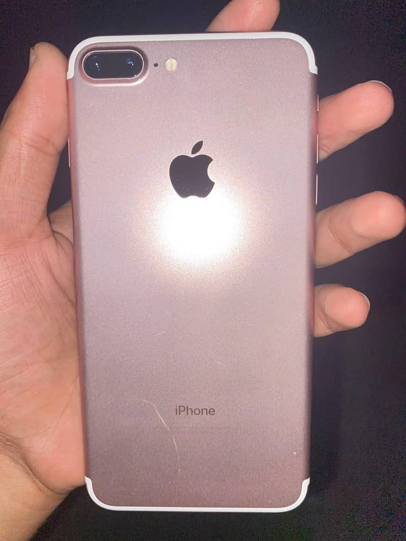 Apple iPhone 7 Plus 0
