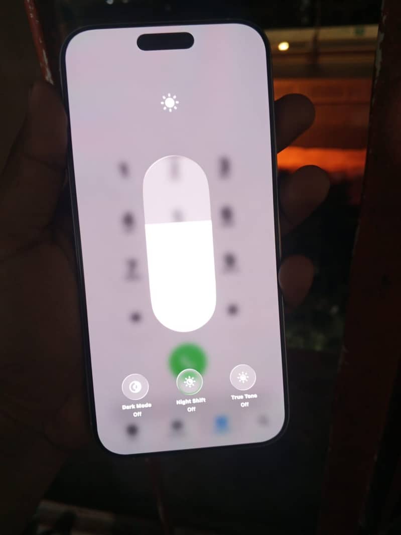 Apple iPhone 16 Pro Max 2
