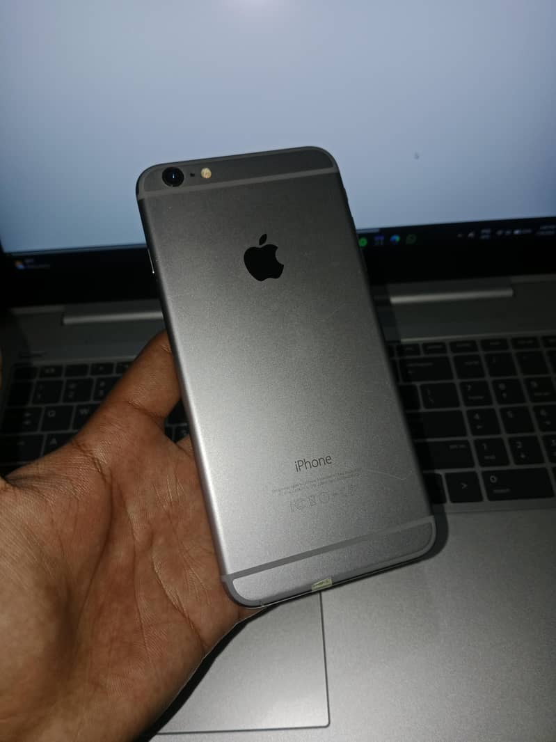 Apple iPhone 6 Plus 4