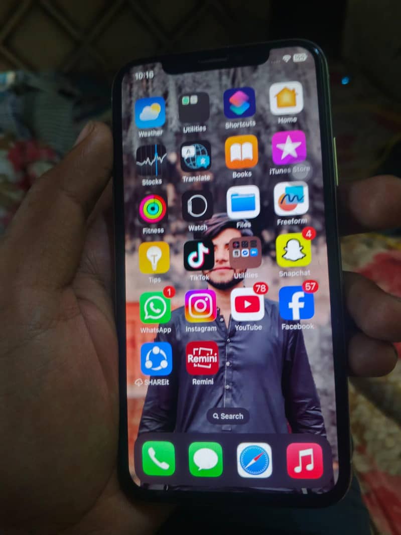 Apple iPhone X 3