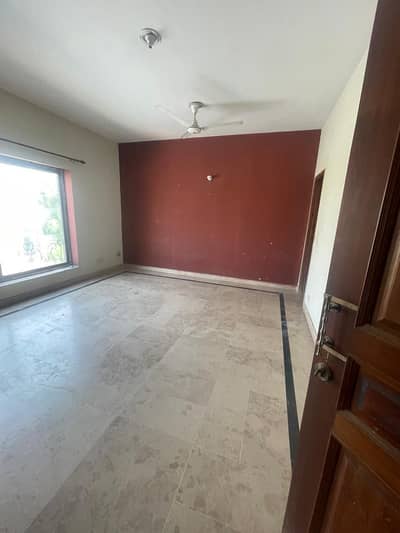 10 Marla Upper Portion For Rent