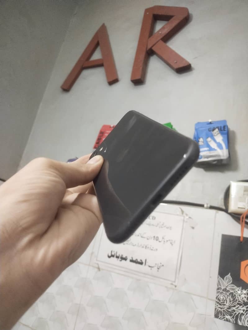 iphone 11 3