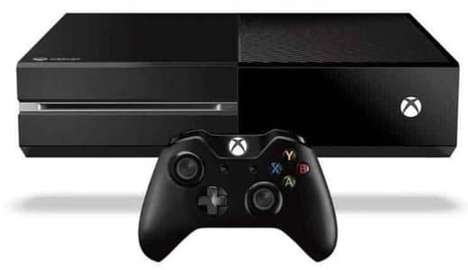 XBOX 1TB WITH TWO WIRELESS CONTROLLERS.
