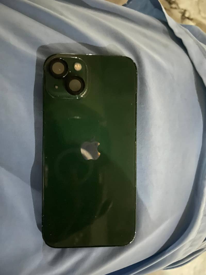 Apple iPhone 13 5