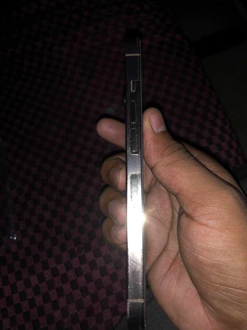 Apple iPhone 13 Pro 3