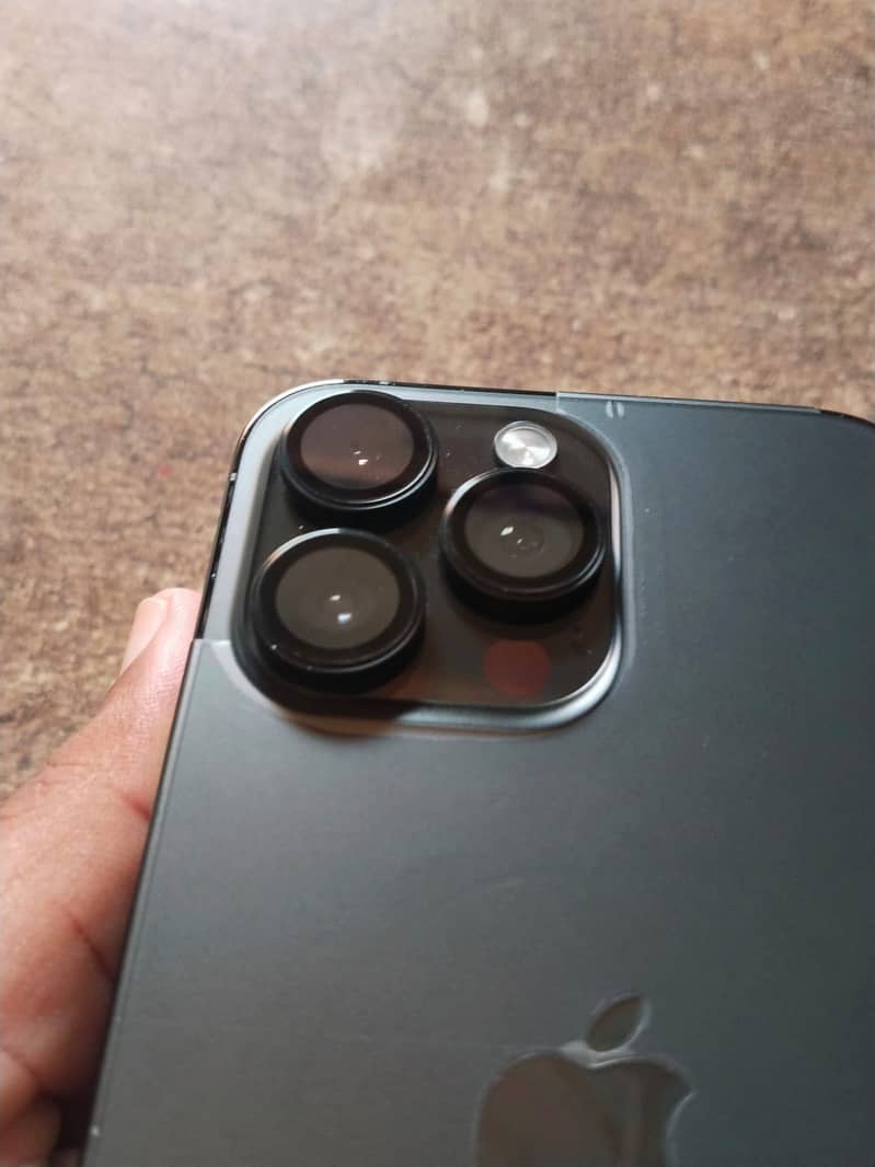Apple iPhone 14 Pro Max 0