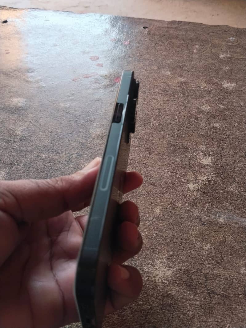Apple iPhone 14 Pro Max 2