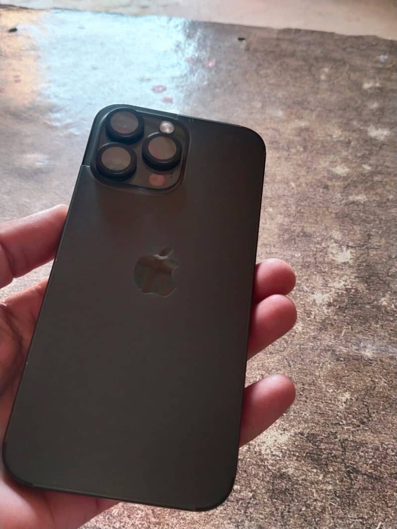 Apple iPhone 14 Pro Max 9