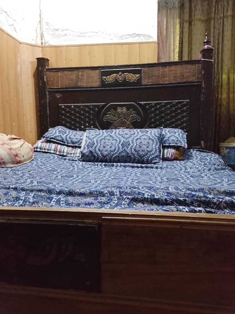KING SIZE BED 0