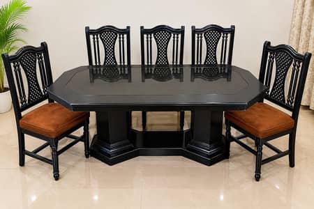 Dinning table and 6 chairs