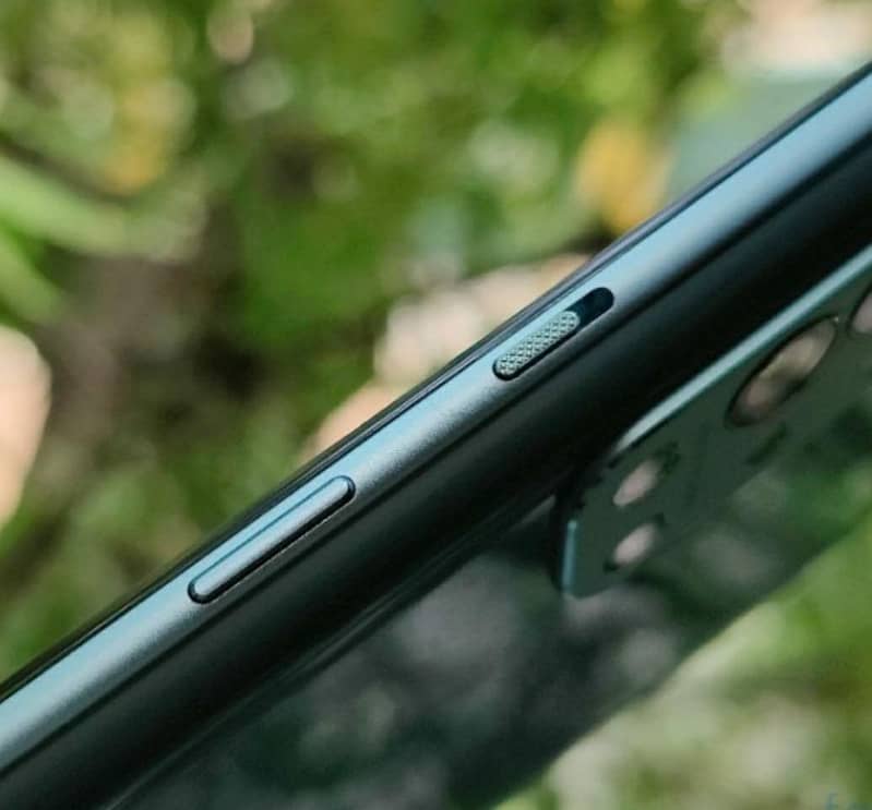 One Plus 9R 1