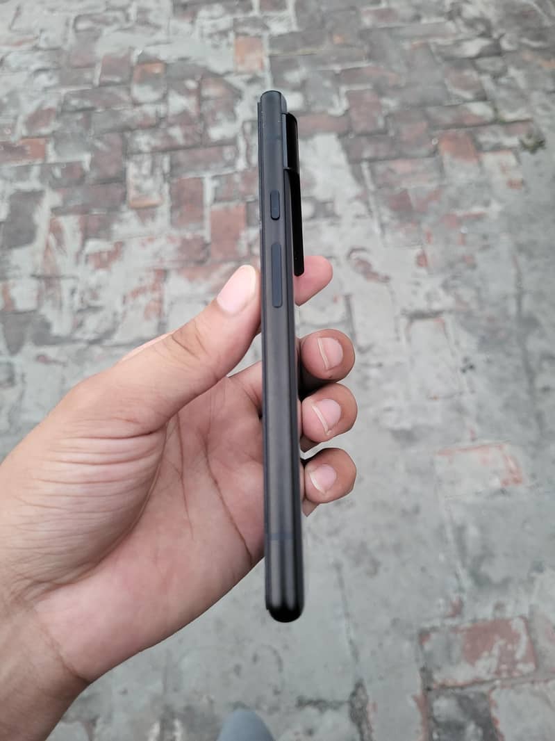 Google Pixel 6 4
