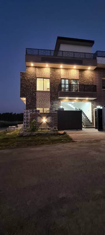 5 Marla Corner Upper Portion available for Rent