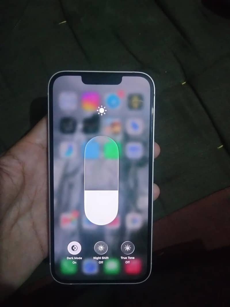 Apple iPhone 13 6